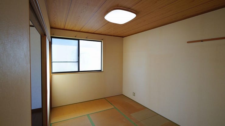 2階、6帖の和室♪