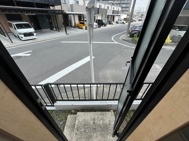勝手口付きで換気もゴミ出しもスムーズなキッチン