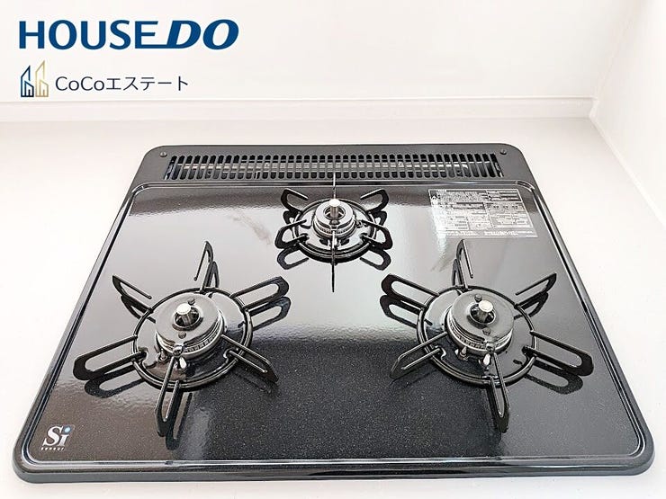 □■三口コンロ■□
同時にお料理が可能♪
煮物と炒め物と汁物と一度に作れます。
手際のよいママ確定ですね。