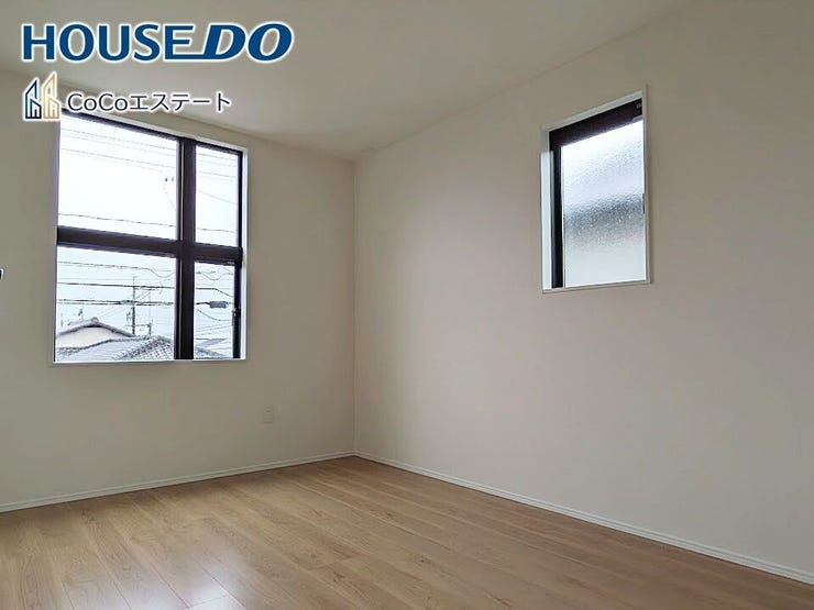 □■洋室■□
6帖の洋室です♪
光が取り込みやすい2面採光のお部屋です。日当たり・風通し良好です♪
