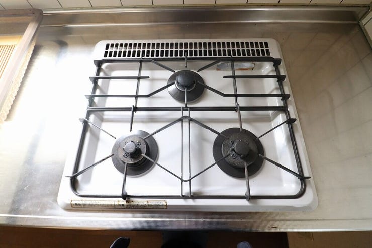 【Gas stove】
3口ガスコンロです。
お料理好きには嬉しいですね。