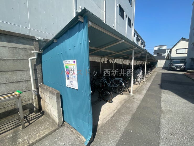 ゴミ置き場・駐輪場