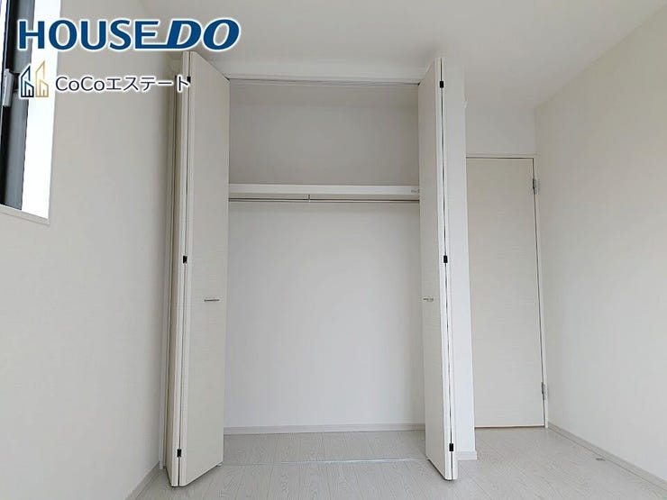 □■収納■□
各部屋にクローゼット完備♪
ゆとりの収納で、お部屋がスッキリ片付きます。