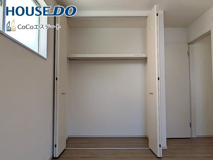 □■収納■□
各部屋にクローゼット完備♪
ゆとりの収納で、お部屋がスッキリ片付きます。