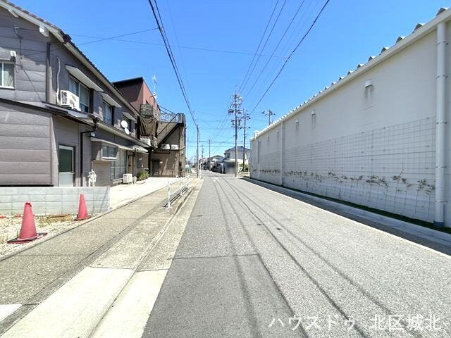 【南側前面道路】