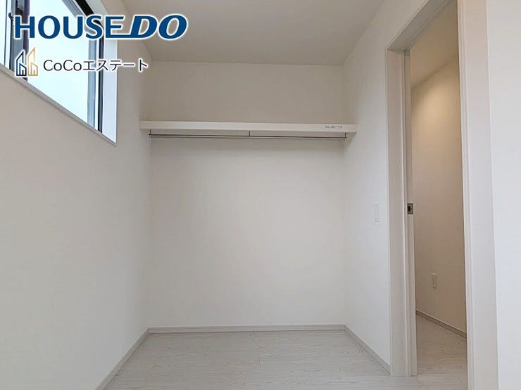 □■収納■□
各部屋にクローゼット完備♪
ゆとりの収納で、お部屋がスッキリ片付きます。