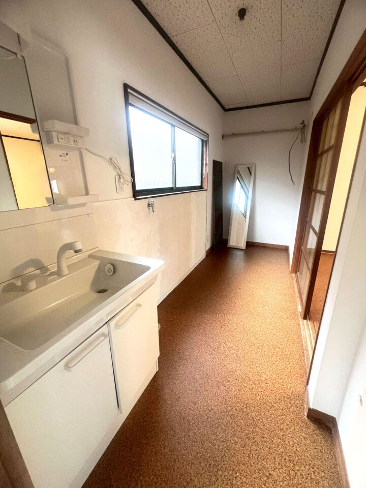 【閑静な住宅街】モニター付きインターホン♪2面採光♪シャンプードレッサー♪小学校まで徒歩10分圏内♪