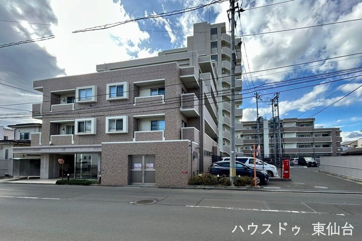1階住戸×テラス付き♪ 小さなお子様や荷物の出し入れもスムーズ。