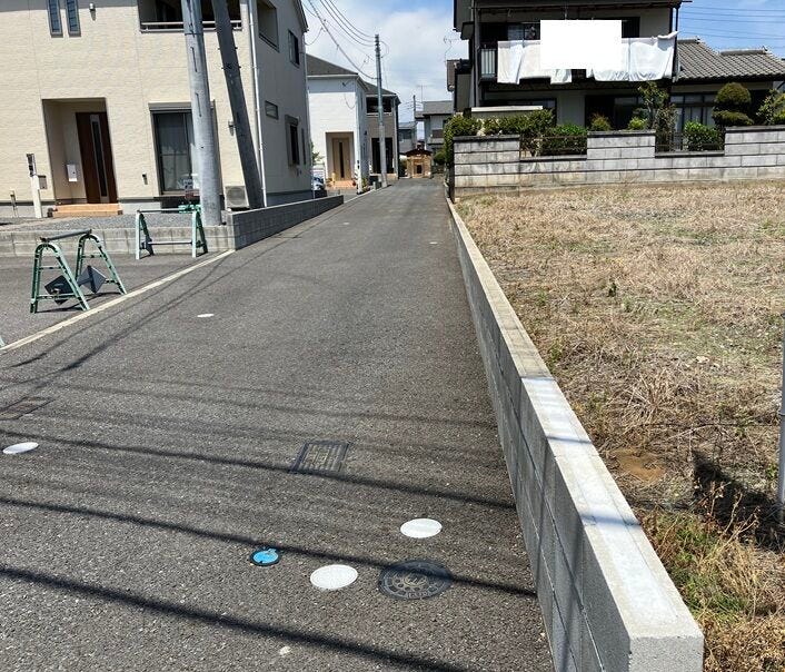 南側道路からの進入部分