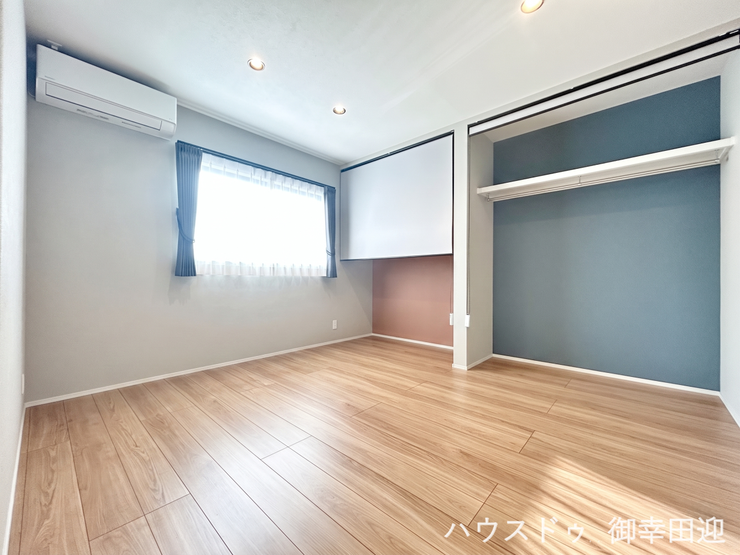 ■6.4帖洋室■心からリラックスできる静けさ、上質な眠りで、毎日をリセットします。明日への活力を養う空間です。