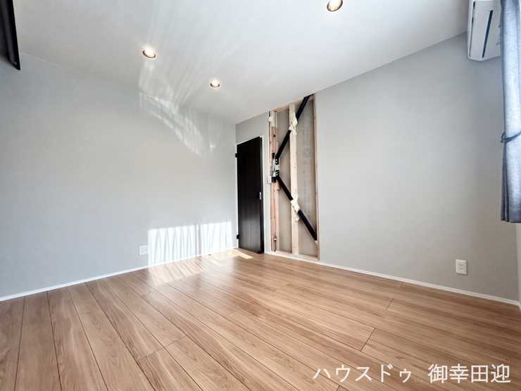 ■6.4帖洋室■心からリラックスできる静けさ、上質な眠りで、毎日をリセットします。明日への活力を養う空間です。