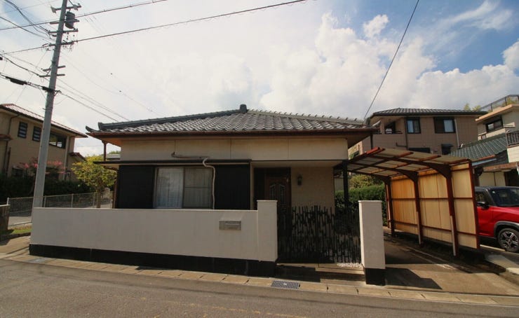 【外観】
土地63坪、多彩なプランが可能な広さです!
