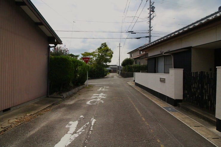 *北東側前面道路*