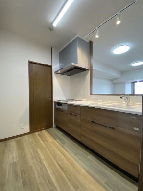 《古賀市天神1丁目 中古マンション》
ロワールマンション 古賀