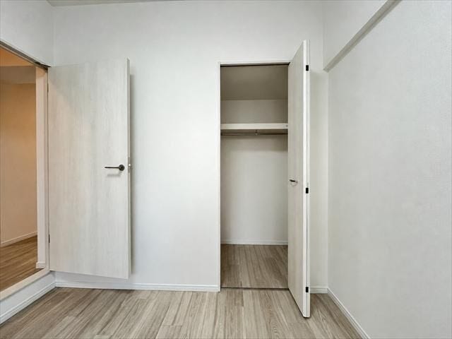 5帖:ハンガーパイプや枕棚があらかじめついているCL完備!枕棚の耐荷重は70㎏です。