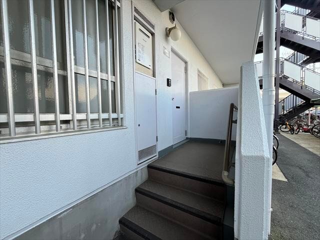 1階部分のお部屋にあたりますが、階段があります。水害対策にも好条件です。