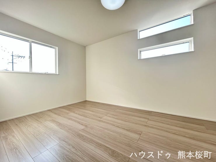 ■2階8帖洋室■心からリラックスできる静けさ、上質な眠りで、毎日をリセットします。明日への活力を養う空間です。