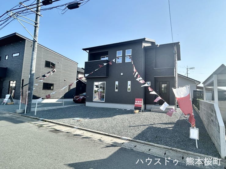 ■車と趣味の幅が広がる場所■単なる駐車スペースではない、洗車やタイヤ交換、DIYにも使える多目的な屋外スペースです。