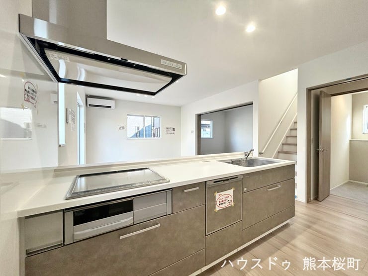 ■家族の「美味しい」が集まる舞台■高い機能性と美しいデザインを両立。料理する人も、待つ人も、笑顔になれる場所です。