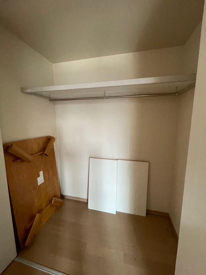 2階廊下収納