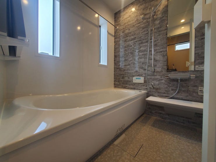 【Bathroom】リラックスできる空間で、一日の疲れを癒し、心身共にリフレッシュできます。