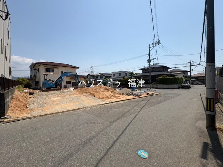 未完成物件は立地を確認後、
同メーカーが建てたお家をご案内♪
《古賀市日吉2丁目 新築戸建》