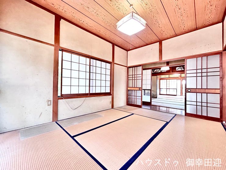■6帖和室②■寝室、書斎、趣味の部屋。家族の成長やライフスタイルに合わせ、様々な使い方ができる快適な空間です。