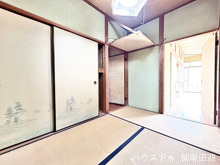 ■3帖和室■ゲストをもてなし、昼寝や家事にも使える、畳のぬくもりが心地よい多目的万能スペース。