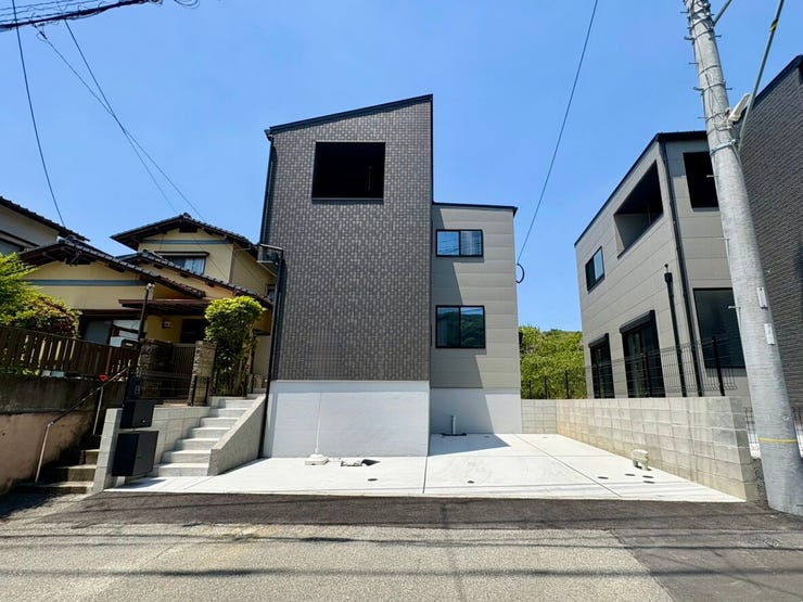■所在地:大野城市乙金東3丁目(2号地)
■建物構造:木造
■駐車台数:2台
■現況:空
■引渡日:即時