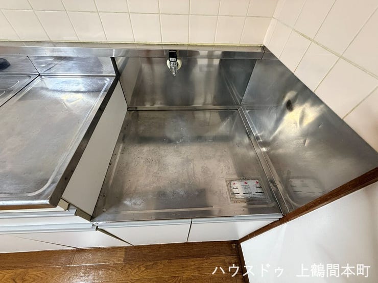 ガスコンロ用のスペースもございます。