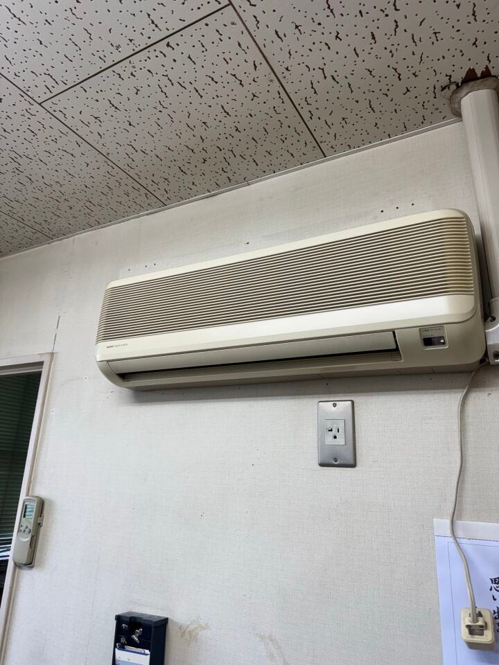 ■待合室エアコン■