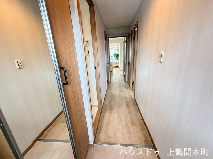 各居室へスムーズにつながる使い勝手の良い廊下。ゆとりのある動線で、毎日の暮らしを快適にサポートします。