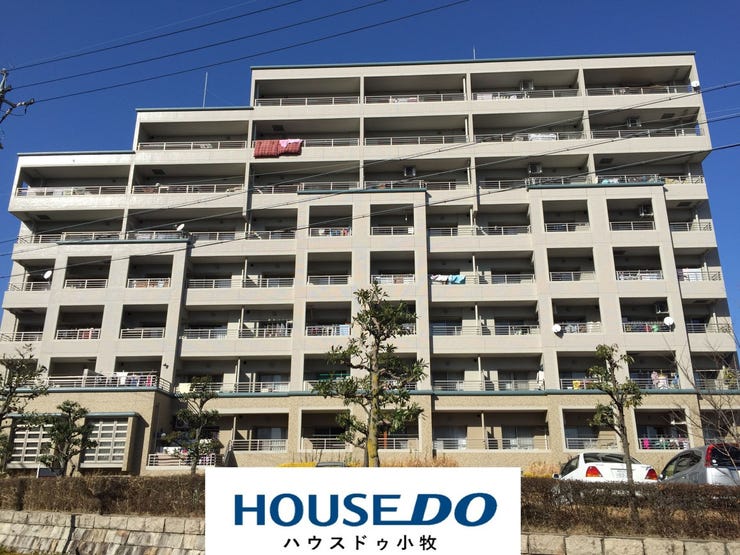 【外観】
【8階建て5階部分】
桃ケ丘小学校まで徒歩8分と通学に便利な立地で、さらに近くの公園までは徒歩10分以内のため、ペットもお散歩も気軽にしやすいです♪
家族全員で暮らしやすい環境が整っています♪