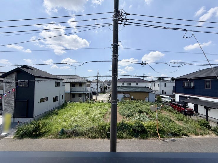 前面には建物がないので開放的です♪