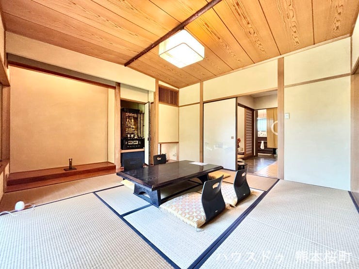 ■8帖和室■板の間から心地よい光と風が抜ける、上質な静寂に満ちた癒やしの空間