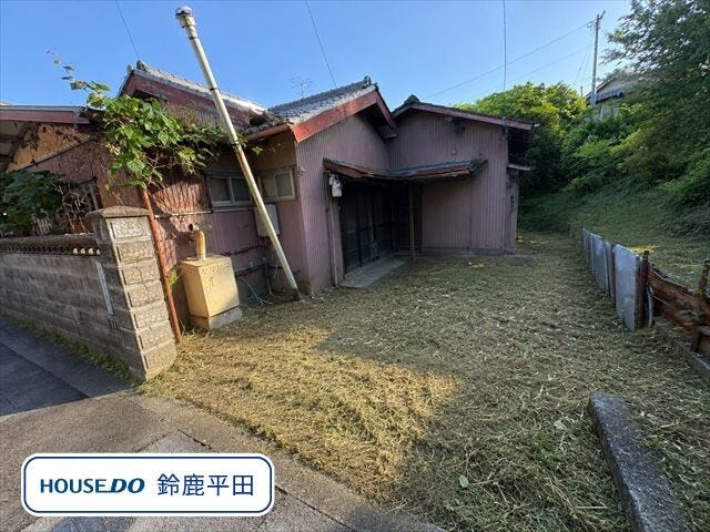 【外観】
※AI加工で草を消しています。