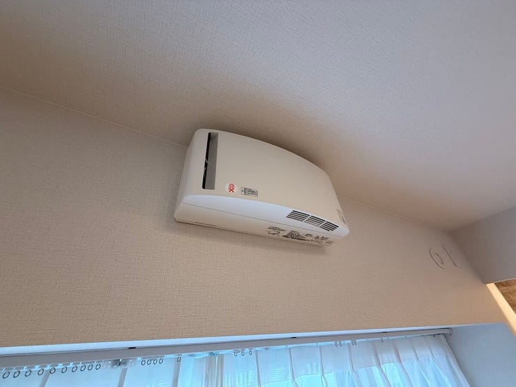 リビングにはエアコンを標準装備。夏も冬も効率よく室温をコントロール。心地よい暮らしをサポートします