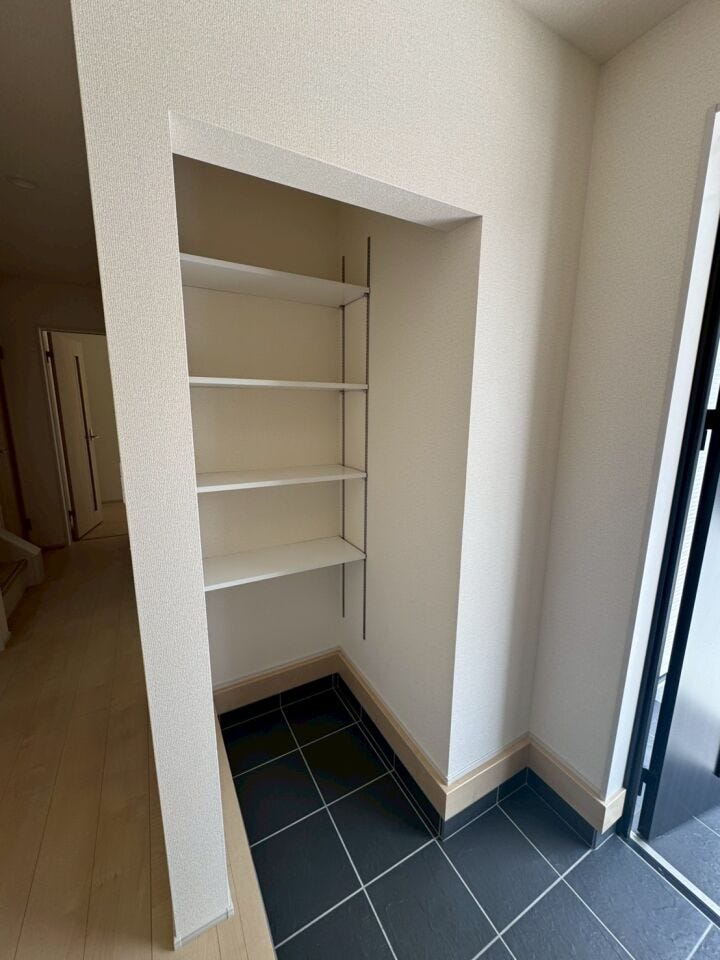 シューズクローゼットのある玄関