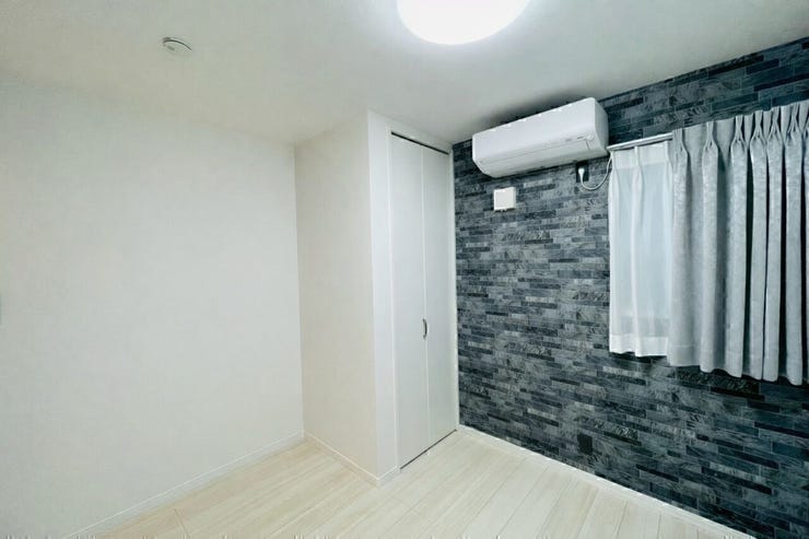 シックな雰囲気の1階部分洋室
お客様のお部屋などに最適です。