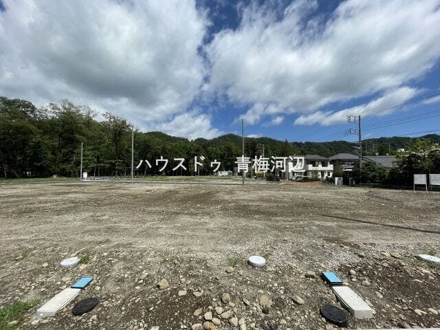 外観:間口が広いので駐車がしやすいお土地です。