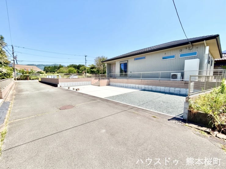 ■理想を叶える新しい暮らしの舞台■高いデザイン性と機能性を兼ね備えた住まい。ここで、家族の新しい物語が始まります。
