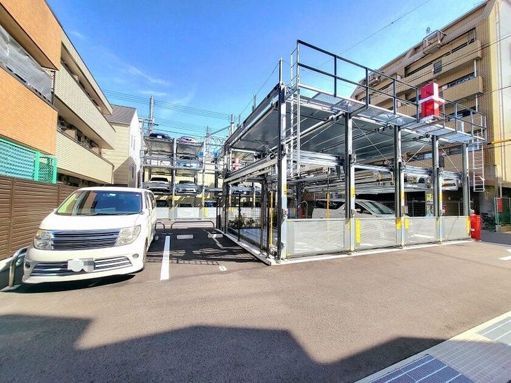 ★駐車場も区画数を多くご用意。空き状況の確認はお気軽にお申し付け下さい。