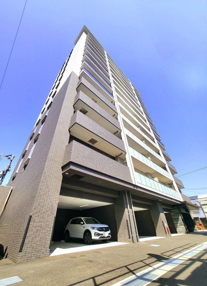 ★バルコニー幅は余裕がございますので小テーブルでティータイムも楽しめます♪