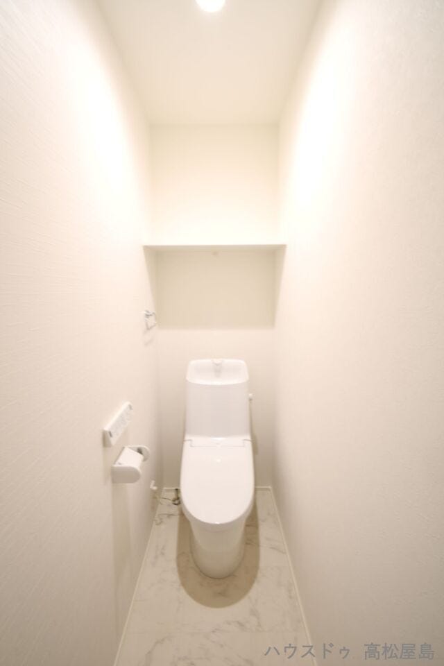 1階トイレ ※施工事例です。実物とは異なります。