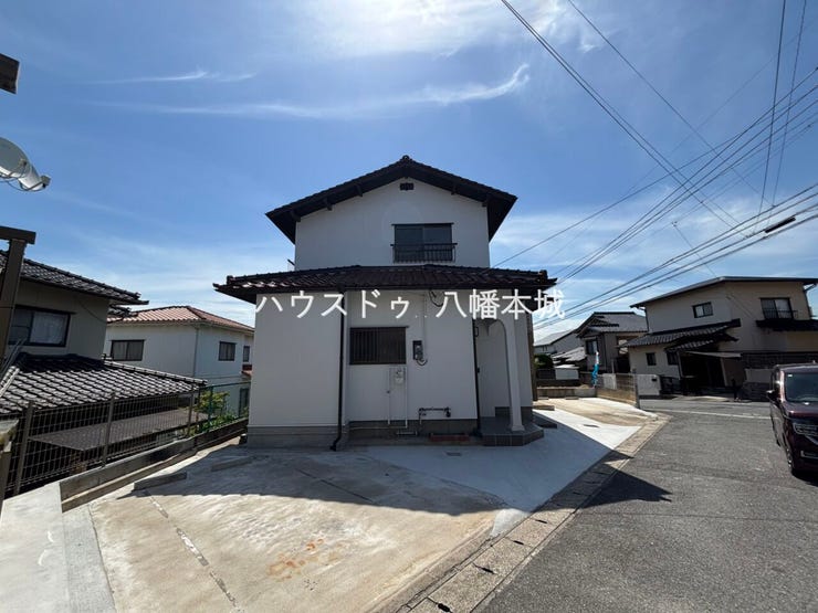 道路との高低差がなく、駐車しやすいです♪