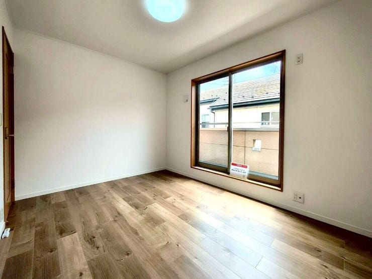 【Bedroom】主寝室や子ども部屋、在宅ワークにも使える洋室。暮らしに合わせて自由にレイアウトできます。