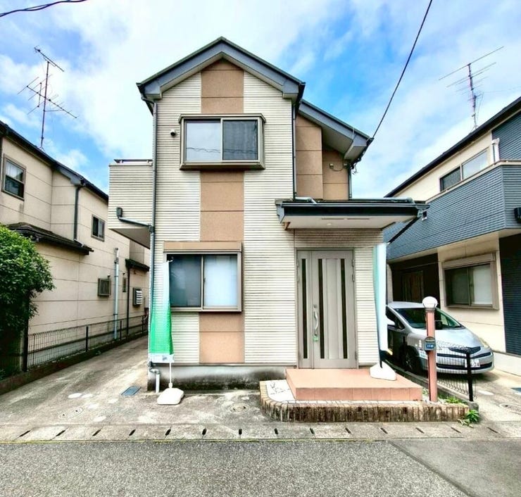 【Exterior】落ち着きのあるシンプルな外観で、長く愛せる住まいに仕上がっています。