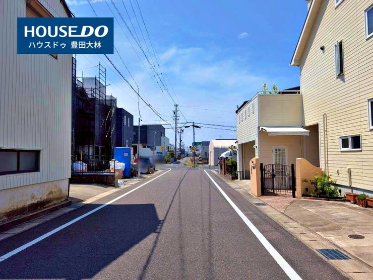 *衣丘小学校・朝日丘中学校*
見るだけ聞くだけOK!【お気軽に資料請求!不動産のことならなんでも/ハウスドゥ豊田大林】