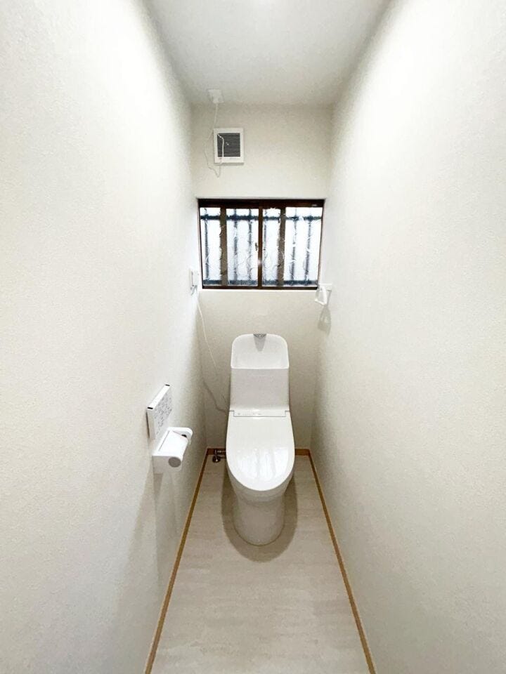 ☆温水洗浄トイレ新品交換済み☆