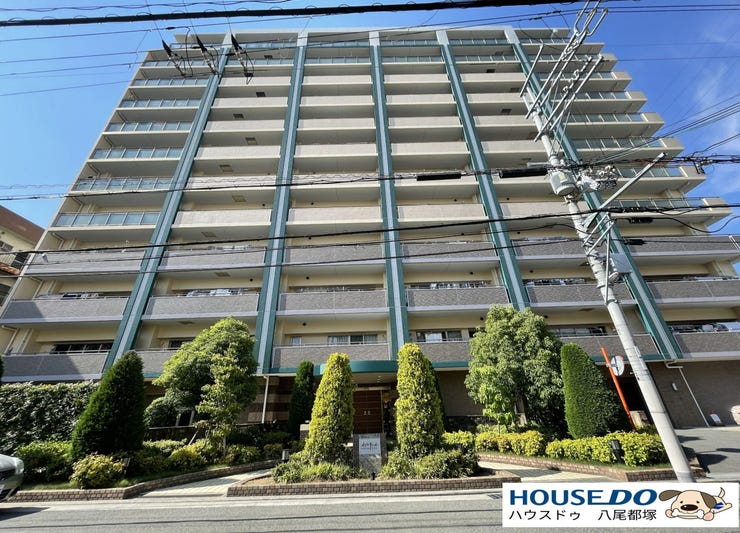 【外観】
12階建ての8階部分♪
